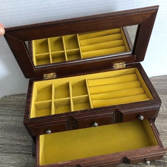 Vtg Wooden Jewelry Chest with Lining - Picture 3 of 11